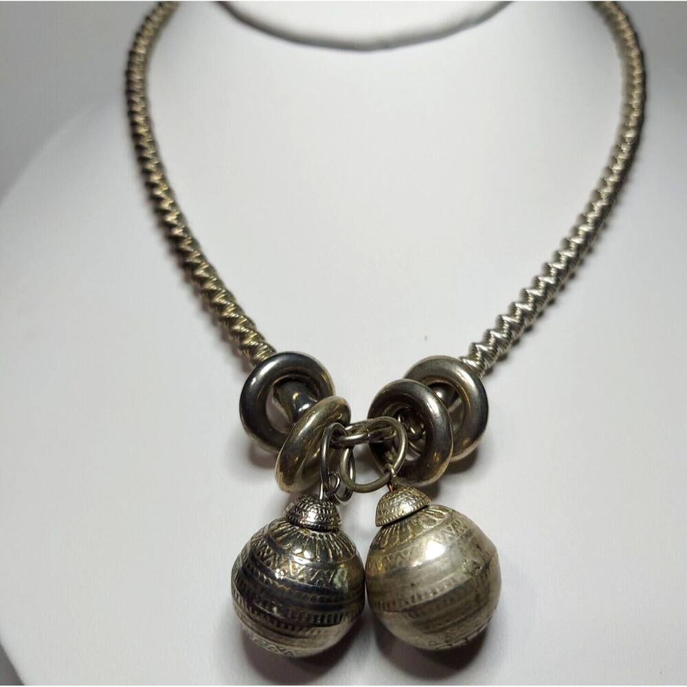 Metal necklace Beads Rings on 16" Springy